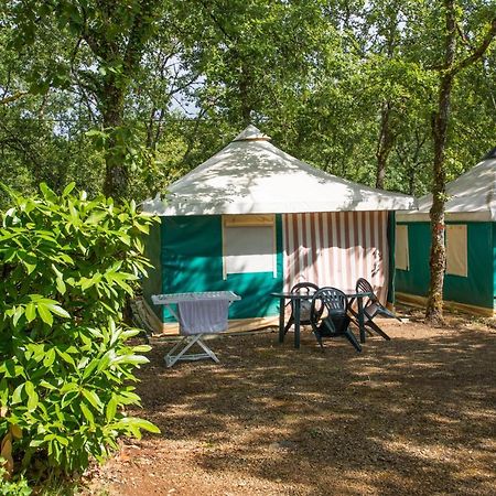 Camping Au Bois Dormant Hotel Chauffour-sur-Vell Eksteriør billede