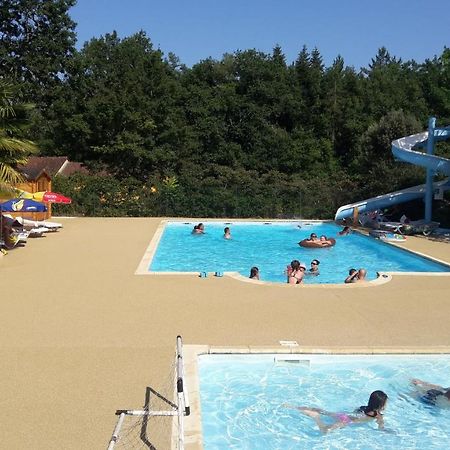 Camping Au Bois Dormant Hotel Chauffour-sur-Vell Eksteriør billede