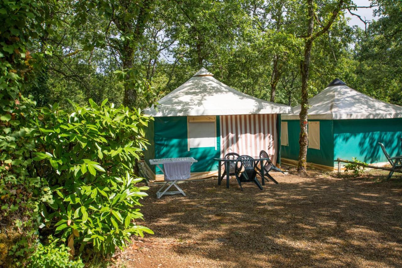 Camping Au Bois Dormant Hotel Chauffour-sur-Vell Eksteriør billede