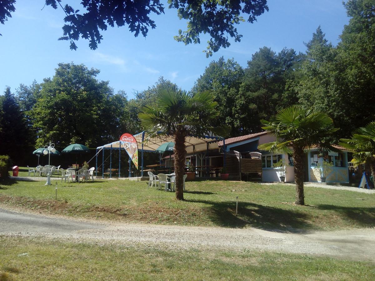 Camping Au Bois Dormant Hotel Chauffour-sur-Vell Eksteriør billede