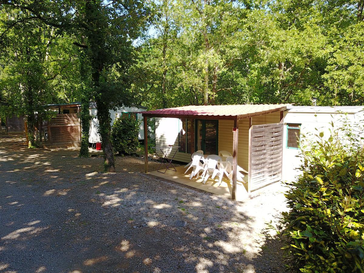 Camping Au Bois Dormant Hotel Chauffour-sur-Vell Eksteriør billede
