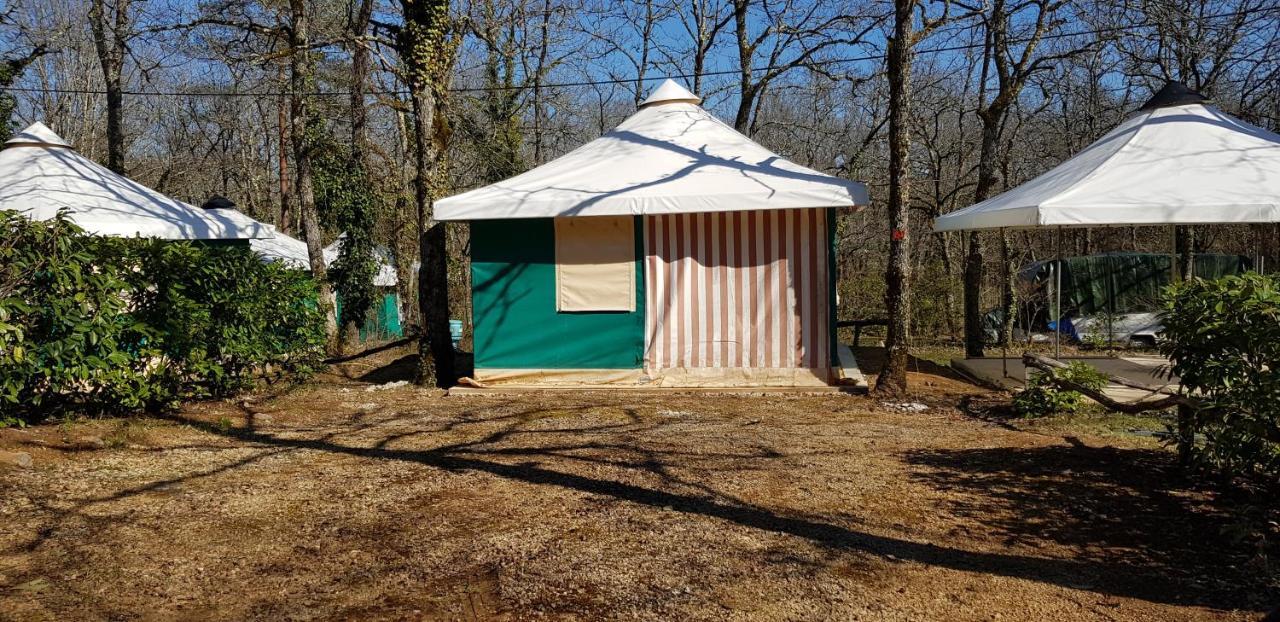 Camping Au Bois Dormant Hotel Chauffour-sur-Vell Eksteriør billede